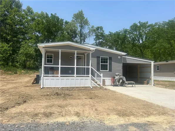 239 Sunny Hill Dr, Adams Township, PA 16059