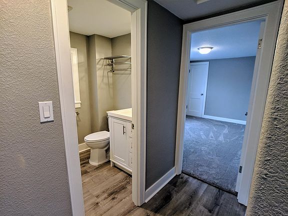 5th image of 262 S Pearl St APT 3