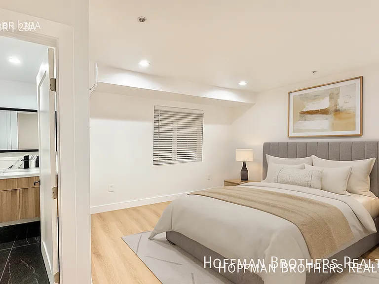4512 1/4 Saint Elmo Dr — Photo 6