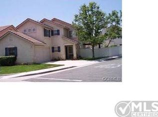 960 Primrose Ln, Corona, CA 92878