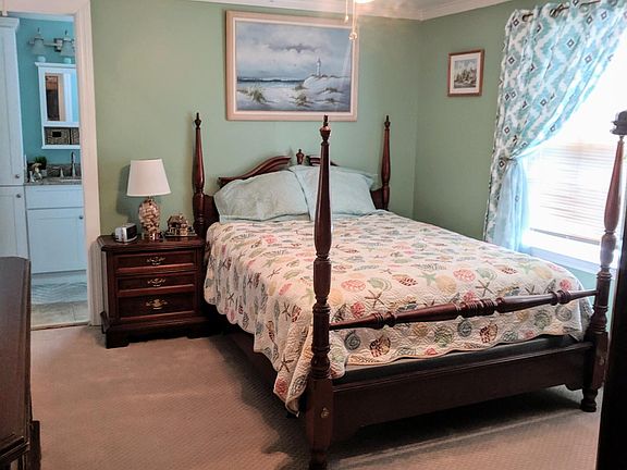5th image of 743 Montauk Dr