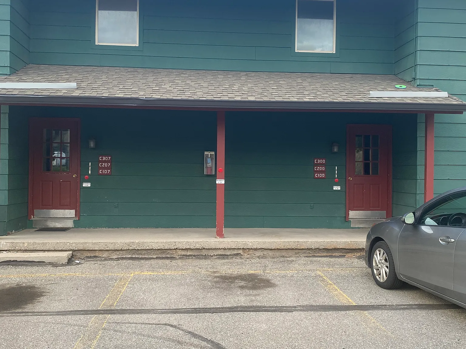 2 bed, 739 sqft, $3,000 — Photo 1