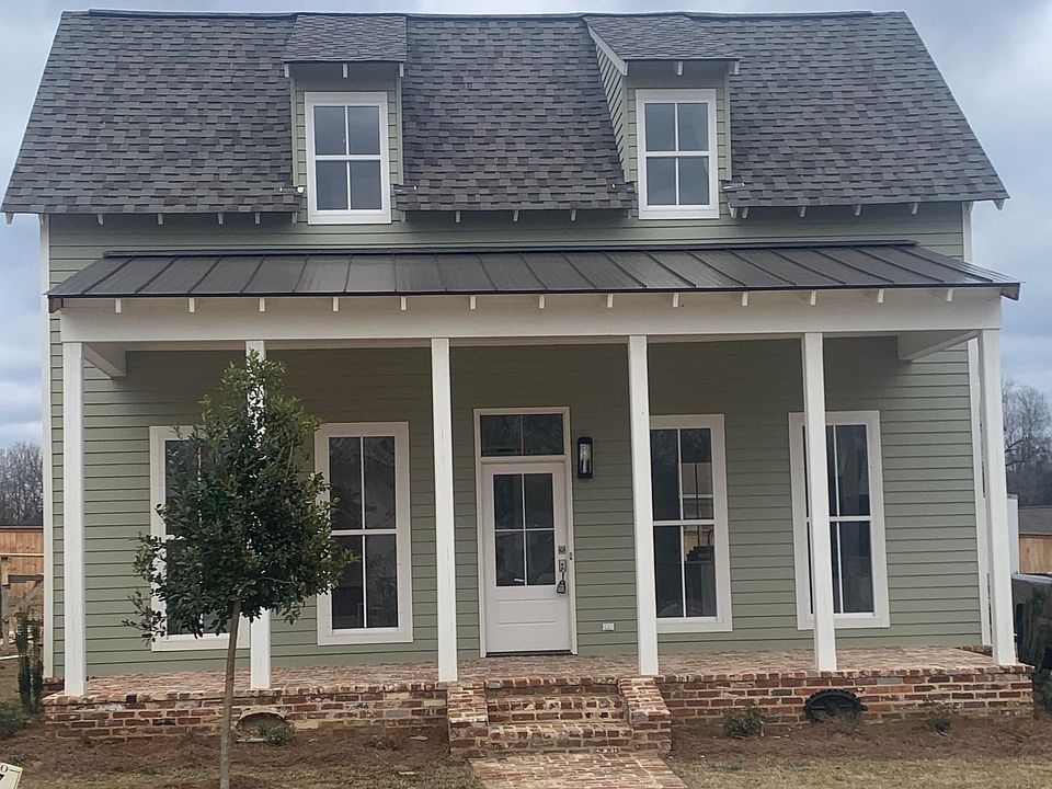 1st image of 82 Carriage Ln