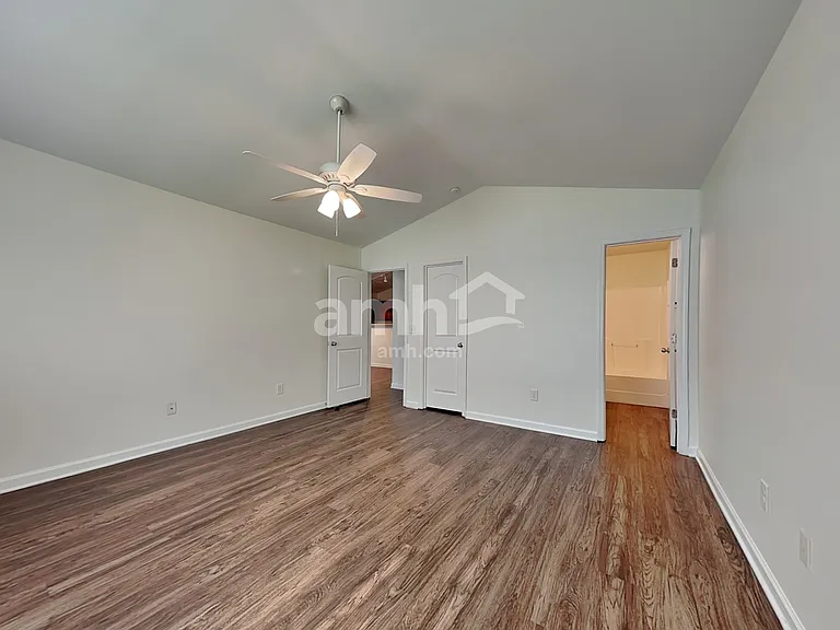 5039 Hogan Point Ct — Photo 10