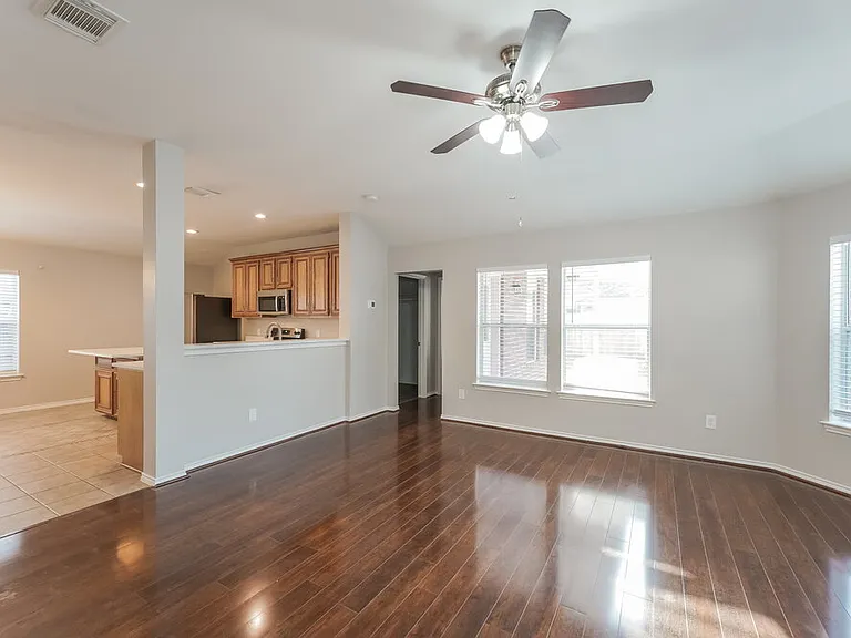 3830 Lake Ballinger Ln — Photo 7
