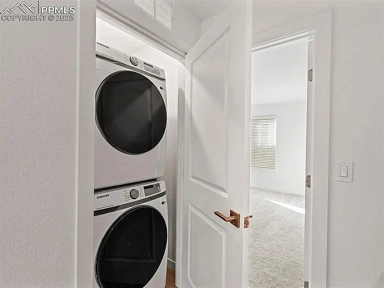888 Beckton Hts — Photo 19