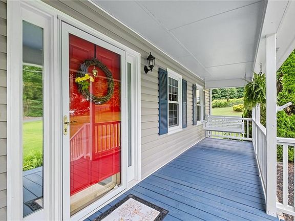 3rd image of 114 Kimberly Rd