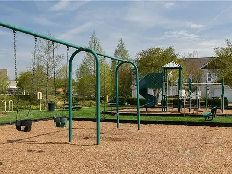 Bonterra Townhomes — Photo 18