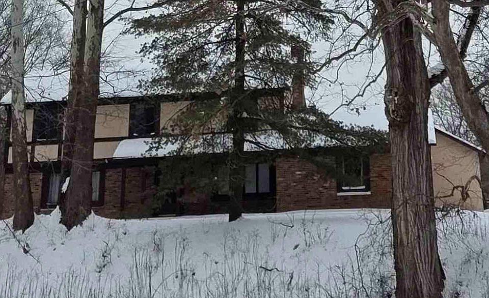 1st image of 4055 Sunbury Rd