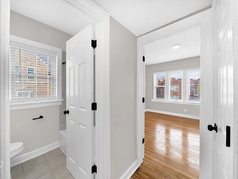 4301 W Potomac Ave — Photo 1