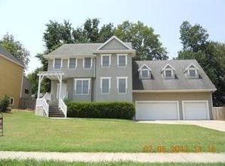 3421 S Woodstock Ave, Springfield, MO 65809