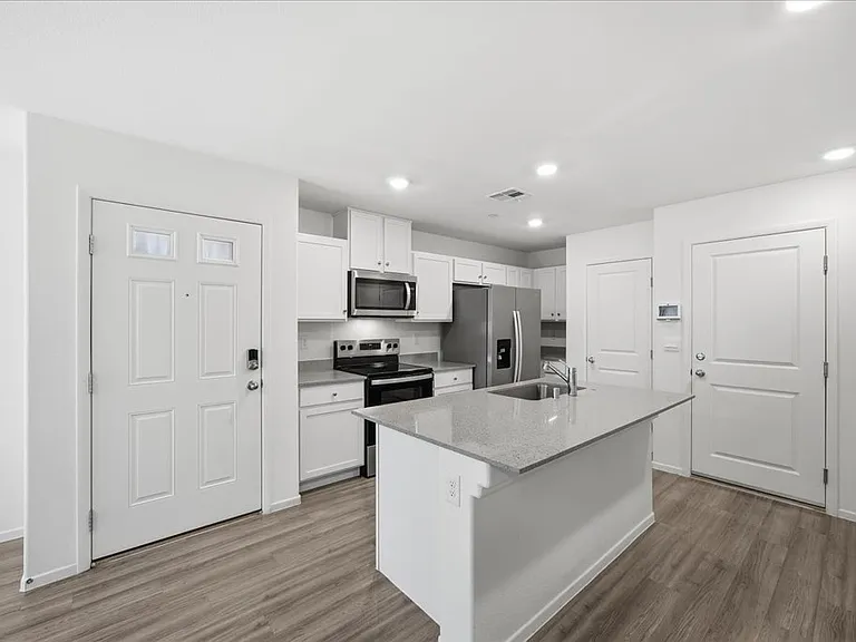 4585 Honey Hills Ave — Photo 2