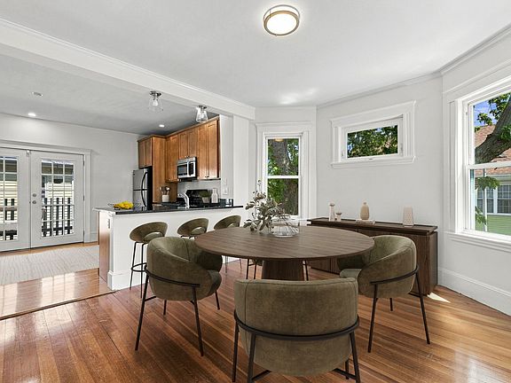2nd image of 80 Harbor View St #2A