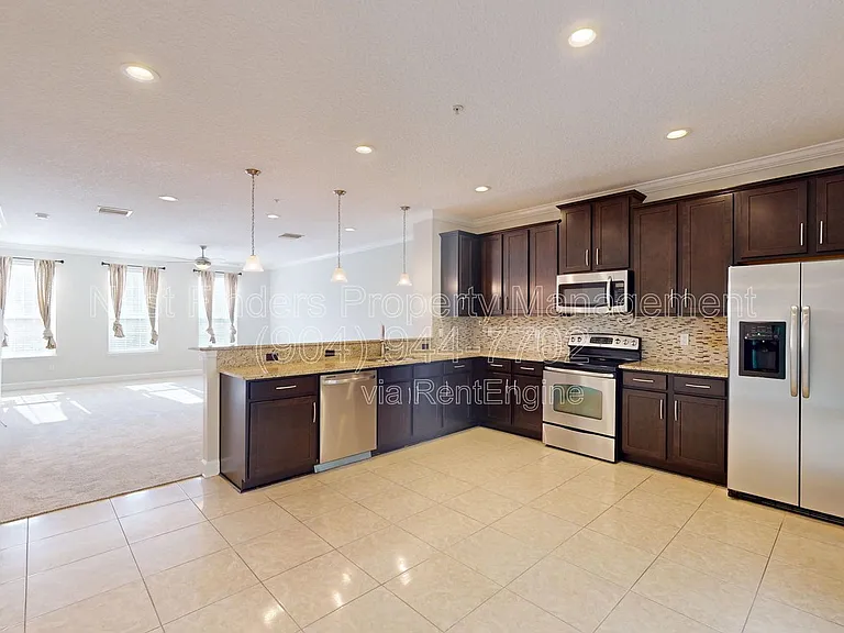 4421 Ellipse Dr — Photo 9