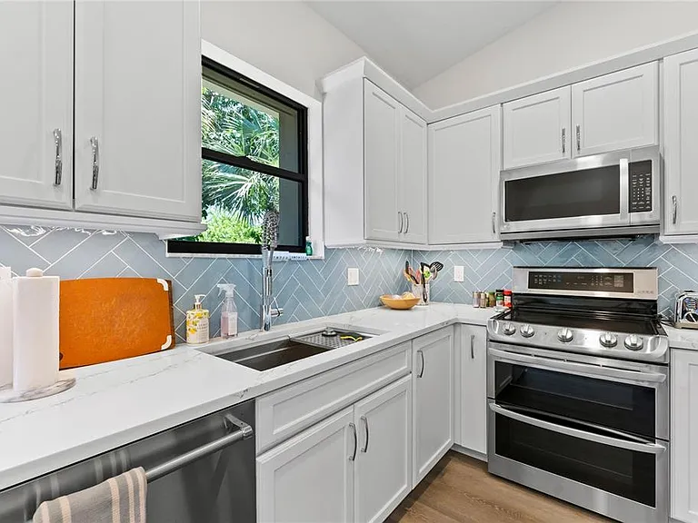 1714 Starling Dr #201 — Photo 14