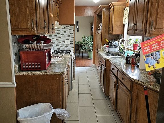 4th image of 1768 English Dr