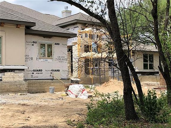 2nd image of 121 Alder Ln