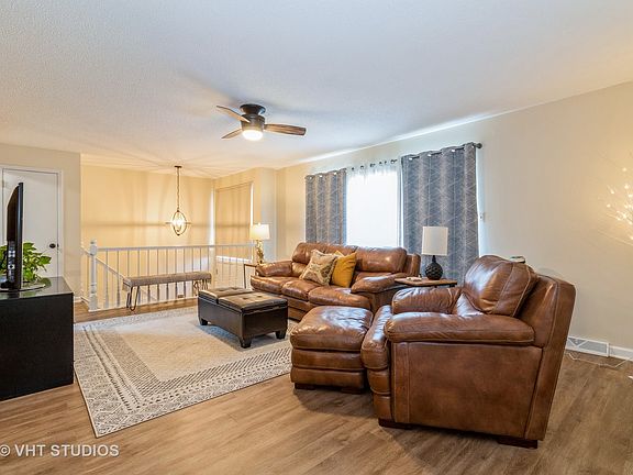 3rd image of 15411 Catalina Dr #15