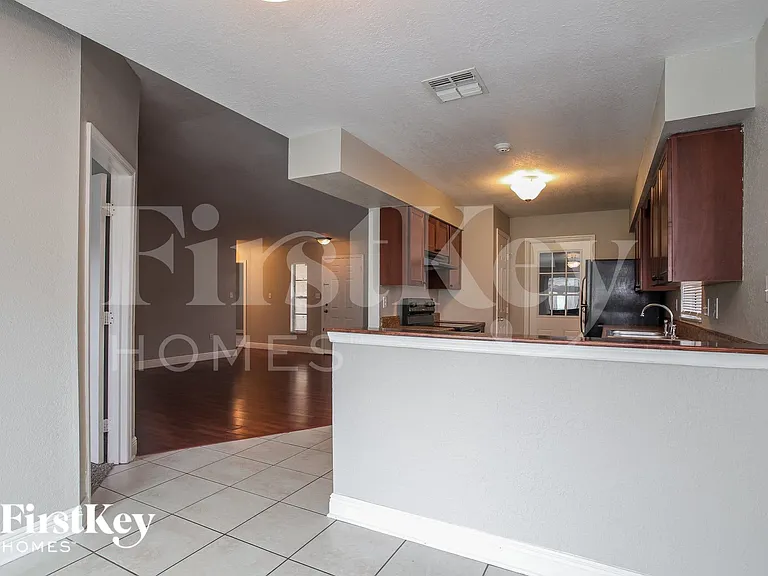 114 Keith Ct — Photo 5