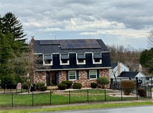 353 Willow Hedge Dr, Monroeville, PA 15146
