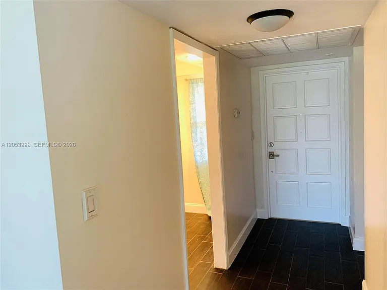 2850 N Palm Aire Dr #404 — Photo 9