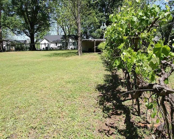 1004 Anderson Rd S — Photo 58