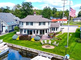 4690 Birchcrest Dr, Houghton Lake, MI 48629