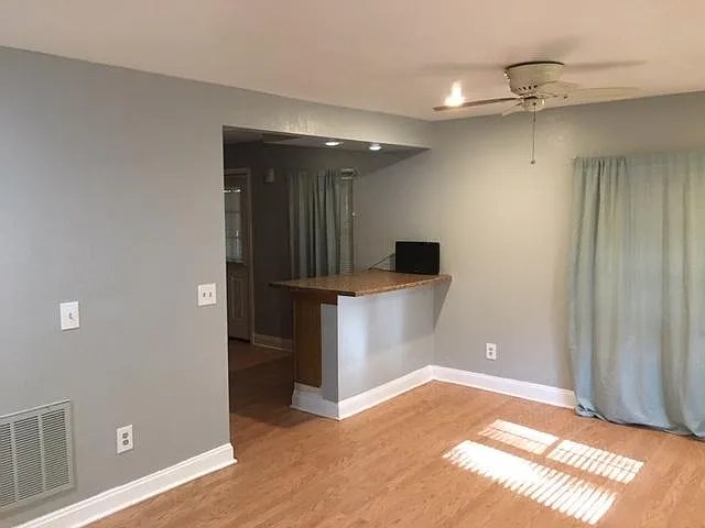 7117 Flora Ave — Photo 4