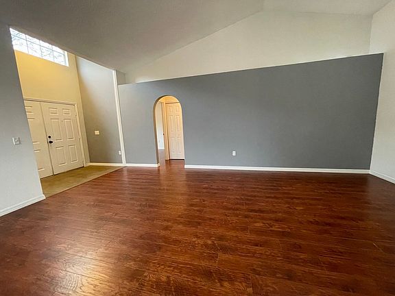 4th image of 14551 Greydale Cir