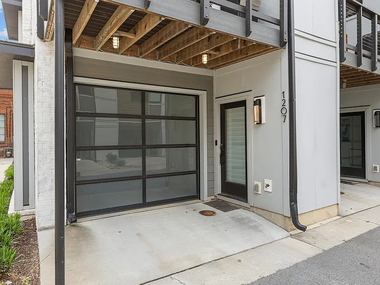1207 Minter Pl — Photo 45
