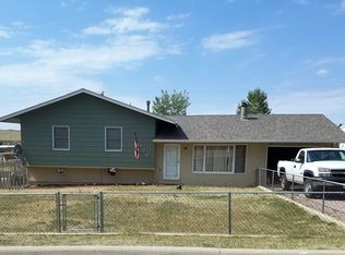 420 N Sisson Ave, Moorcroft, WY 82721
