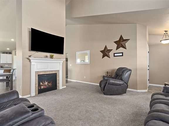 4th image of W7127 Glenford Way