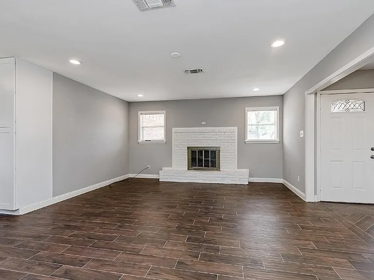 1719 Longhorn Dr — Photo 11