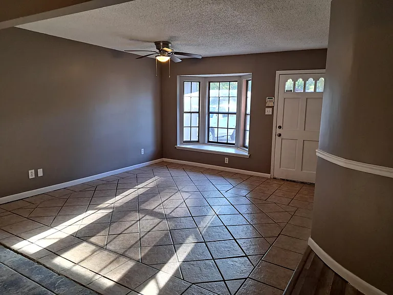 224 Dryad Ln — Photo 3