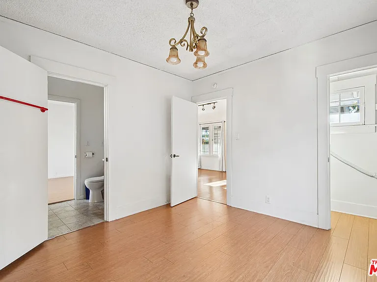 1238 N Gardner St — Photo 13