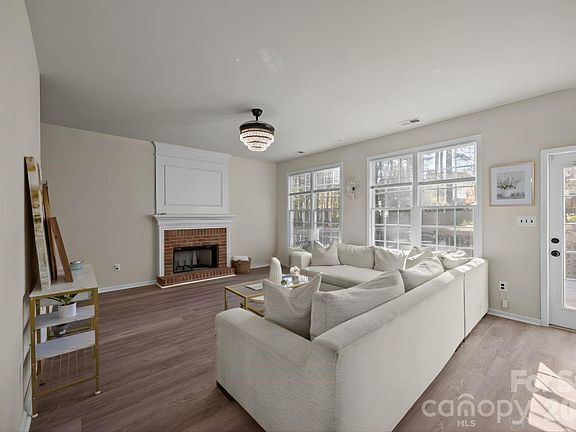 3rd image of 7708 Harrington Woods Rd