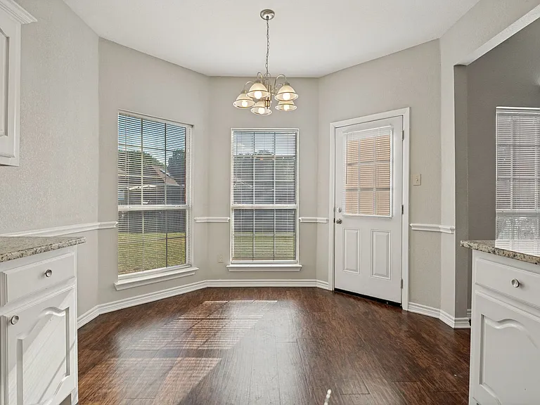 305 Boulder Creek Dr — Photo 11