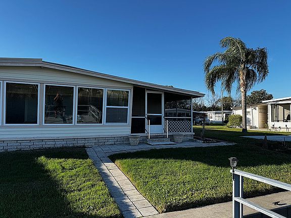 4th image of 10255 S Lake Dr