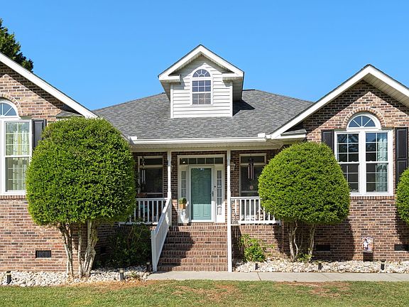 3rd image of 2232 Winburn Rd.