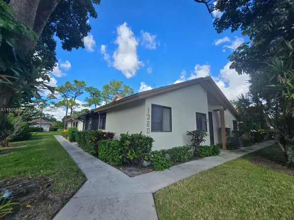 1320 NW 29th Ave APT C, Delray Beach, FL 33445