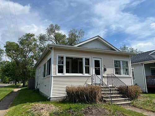 40 Bidwell St W Photo 1