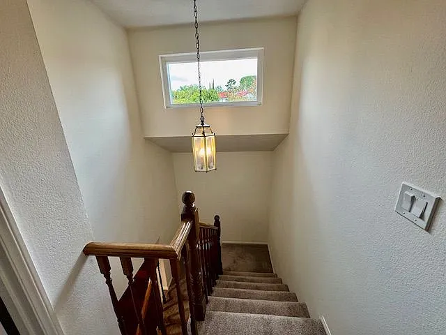 18336 Algiers St — Photo 10