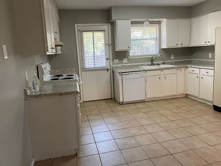 3904 Rye Glen Dr — Photo 4