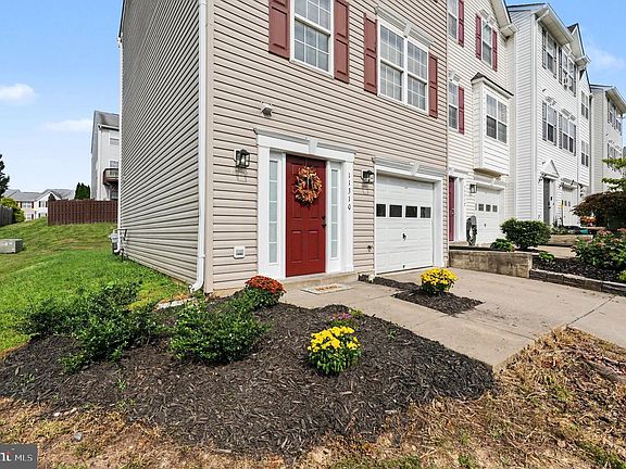 3rd image of 11310 Wytheville Ln