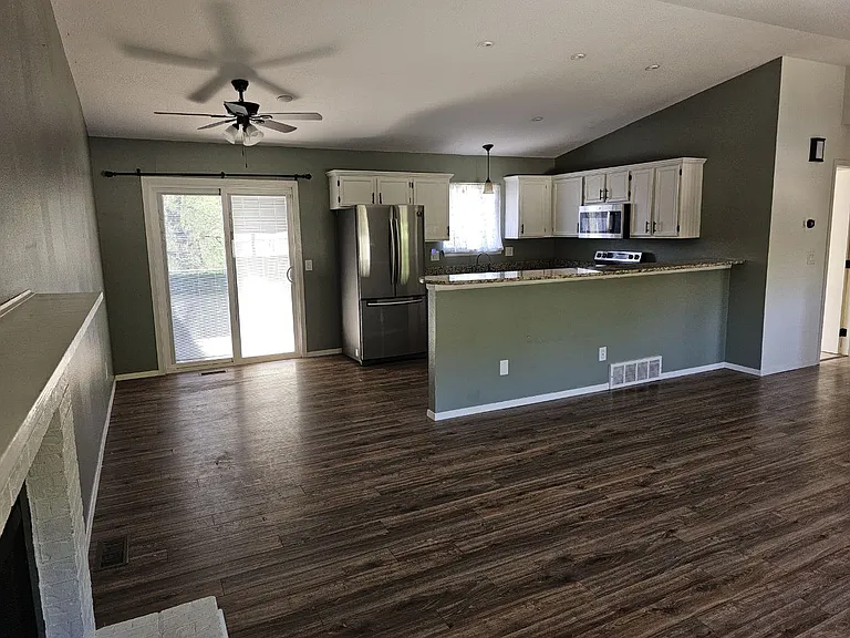 2045 Rimwood Dr — Photo 7