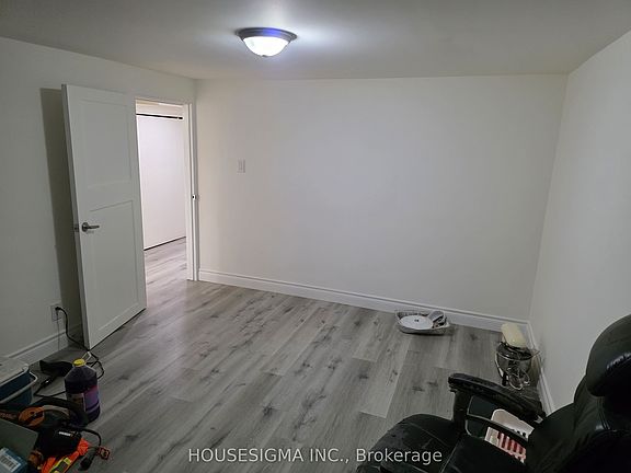 5th image of 51 Axsmith Cres #Basement