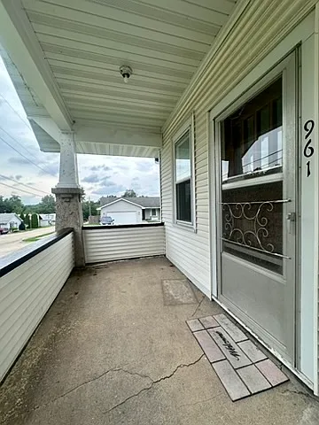 2 bed, 820 sqft, $1,595 — Photo 3