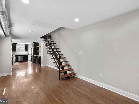 5th image of 1624 Patapsco St