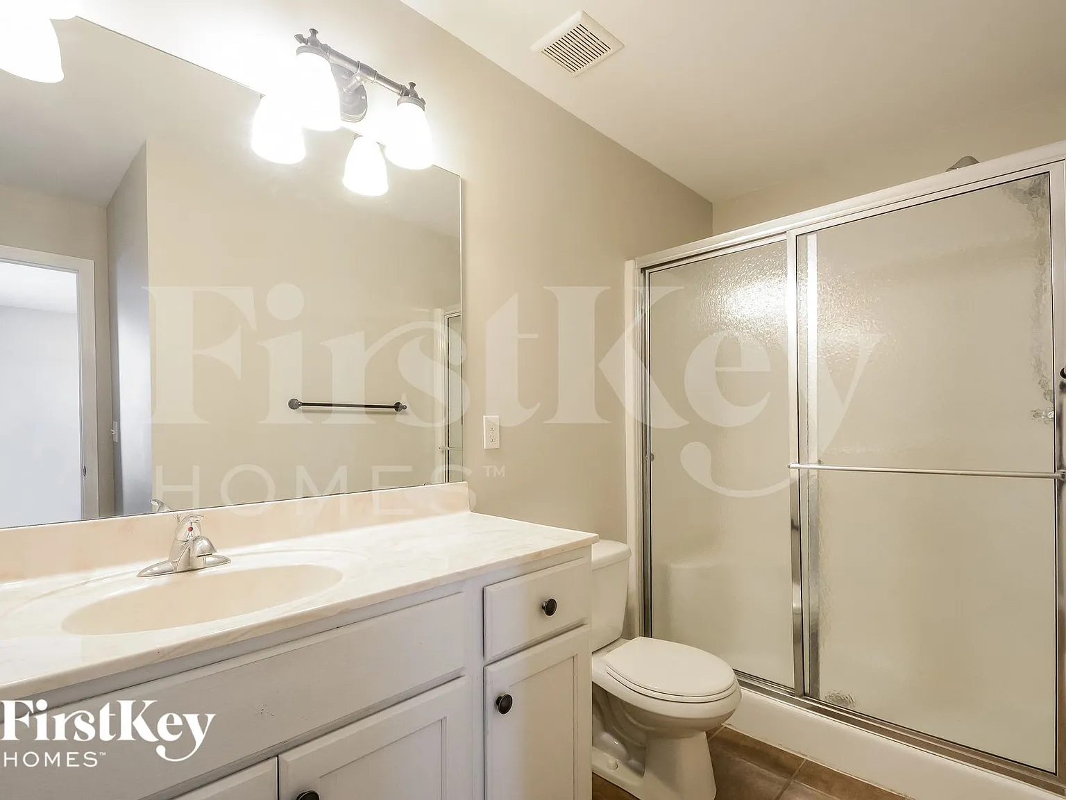 4 bed, 3.0 bath, 2000 sqft, $2,715 — Photo 1