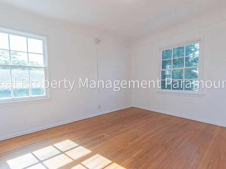 1460 S Orange Grove Ave — Photo 40